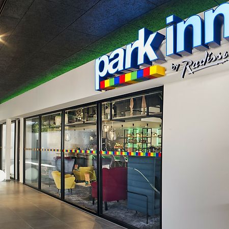 Park Inn By Radisson Хаселт Екстериор снимка