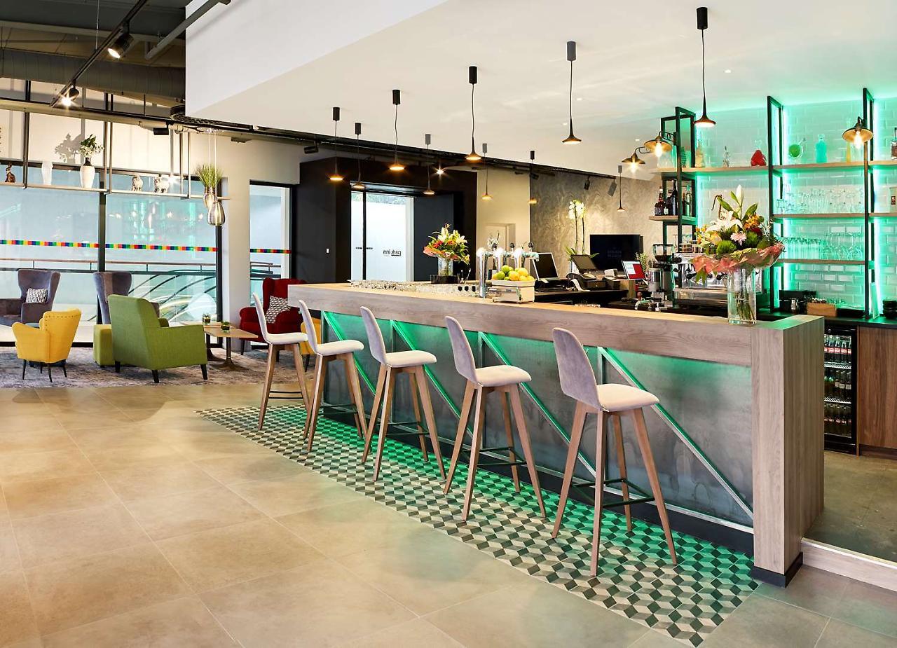 Park Inn By Radisson Хаселт Екстериор снимка