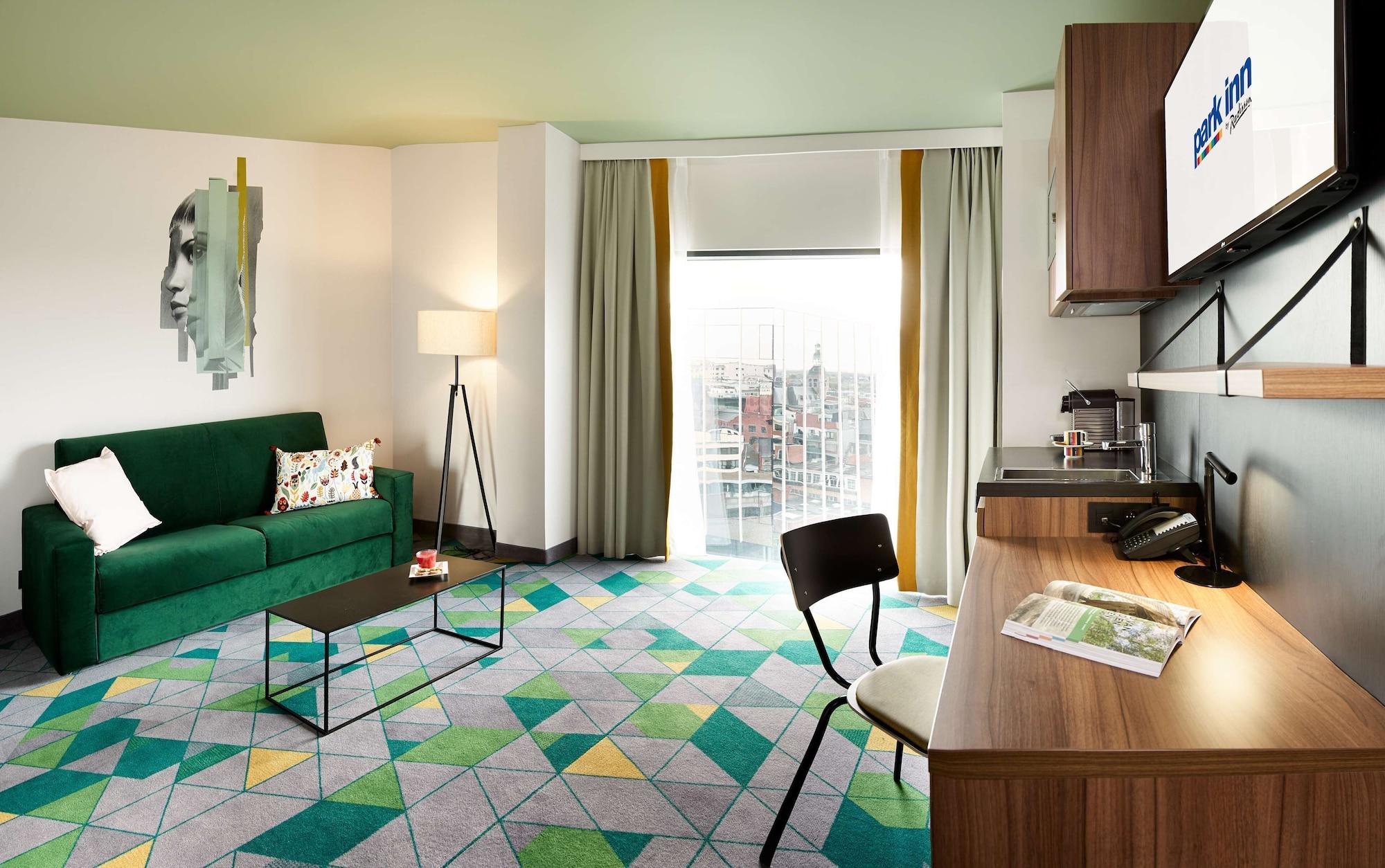 Park Inn By Radisson Хаселт Екстериор снимка