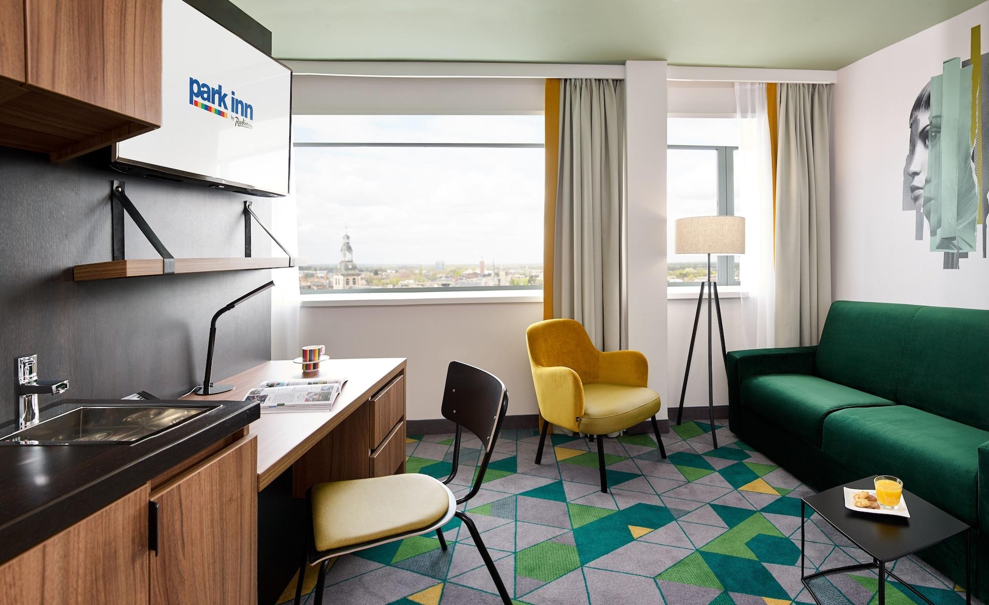 Park Inn By Radisson Хаселт Екстериор снимка