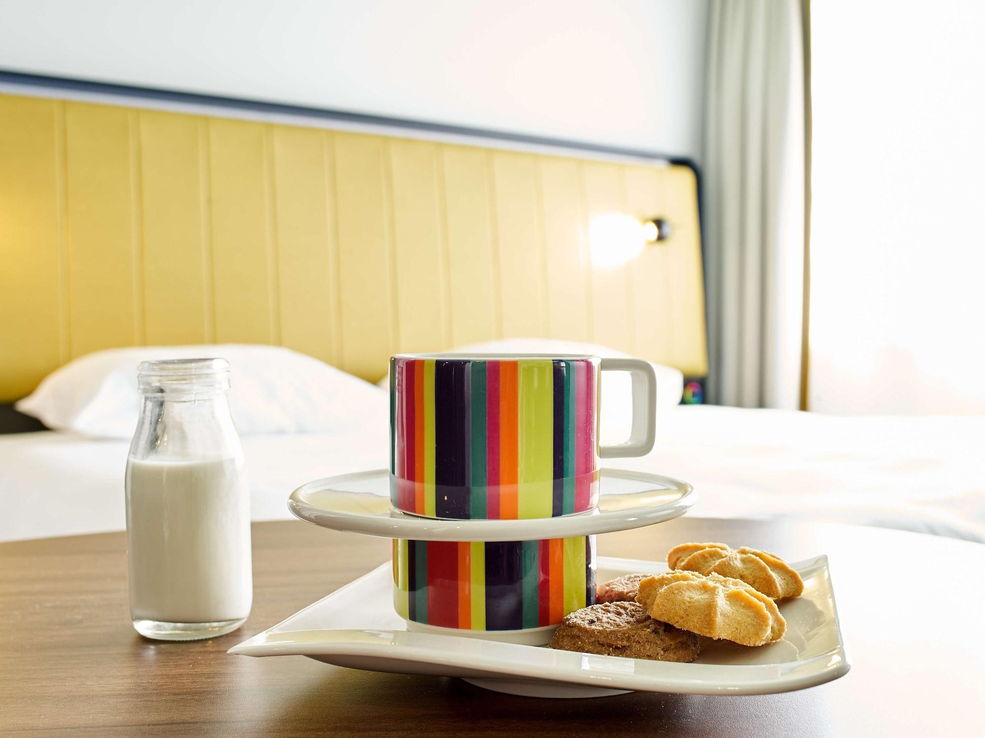 Park Inn By Radisson Хаселт Екстериор снимка