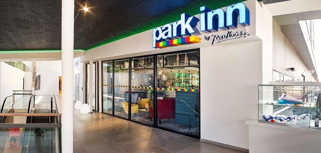 Park Inn By Radisson Хаселт Екстериор снимка